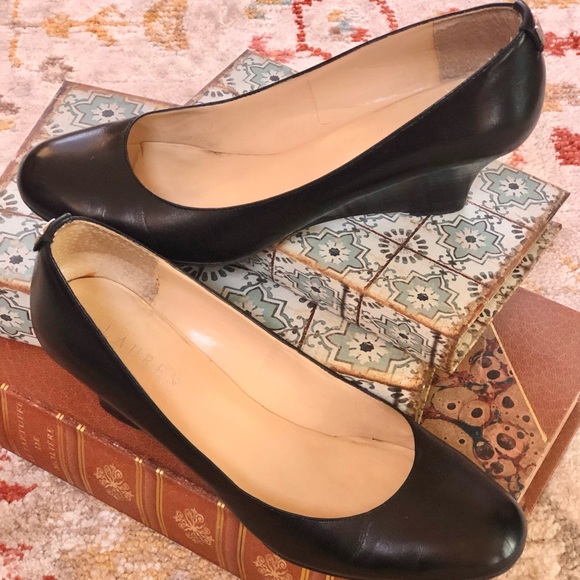 Lauren Ralph Lauren Black Leather Closed Toe Wedges - Picture 9 of 11
